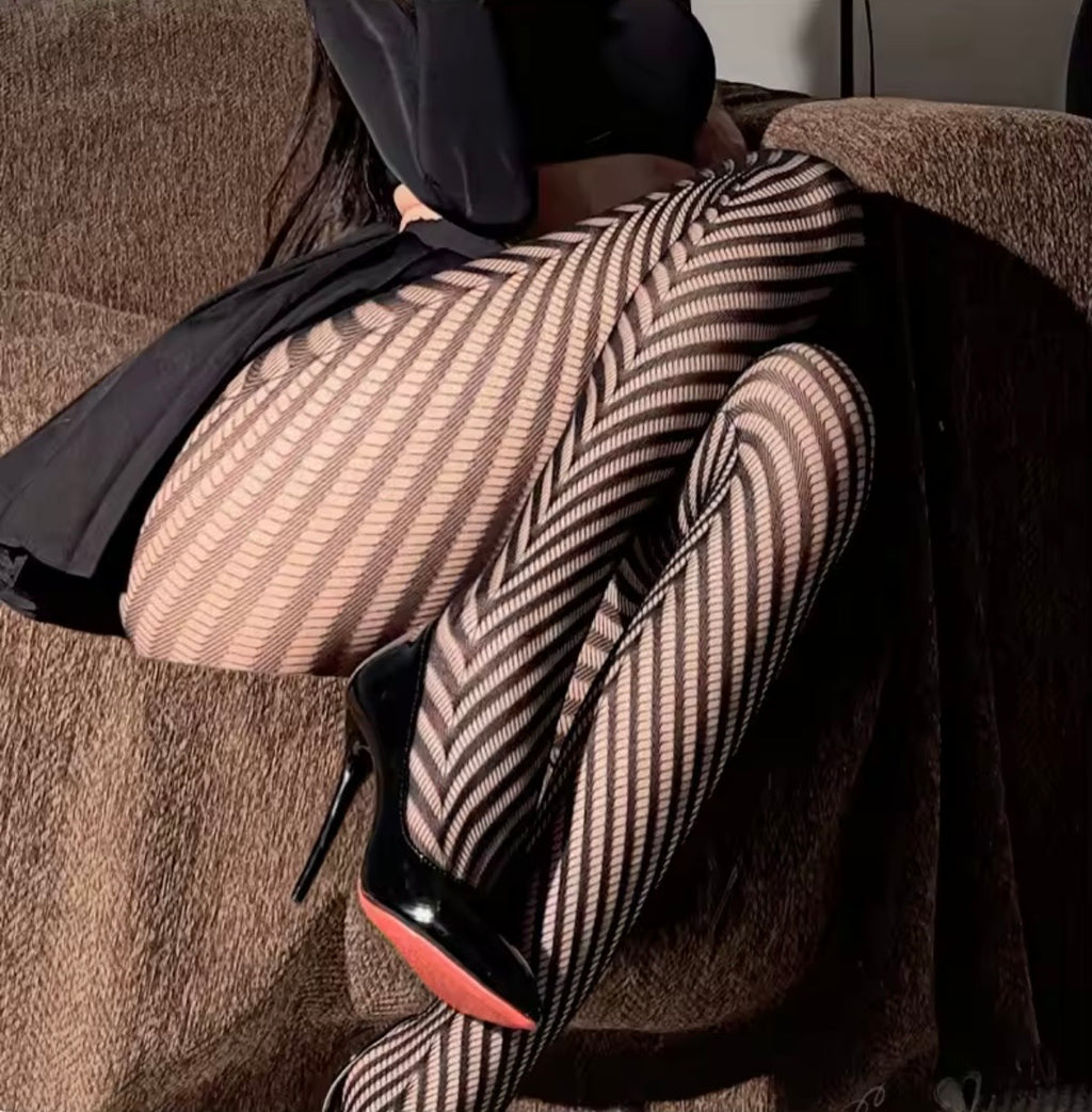 Rajstopy WYSZCZUPLAJĄCE – efekt iluzji